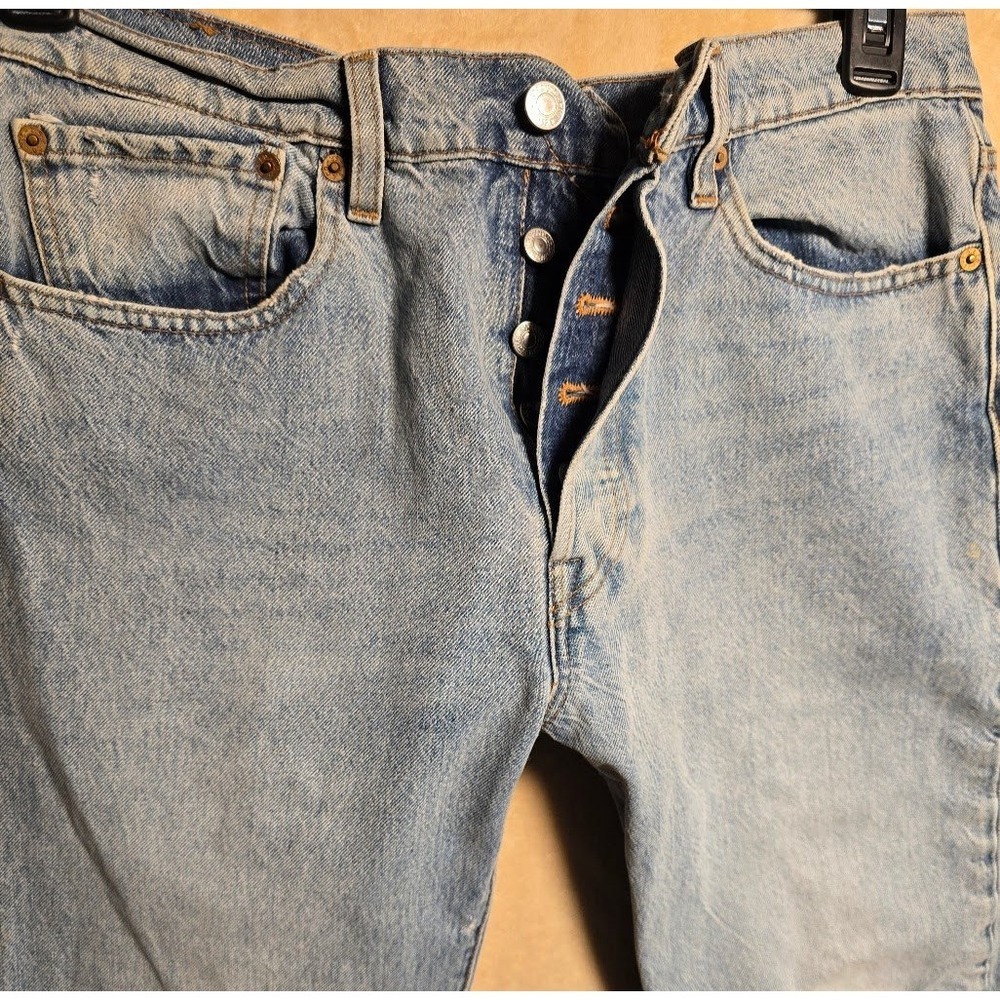Levi's 501 Jeans Original Fit Mens 32x30 Light‎ Wash Blue Button Fly Classic New